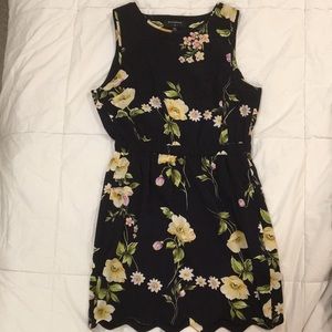 Bycorpus Scalloped Floral Dress